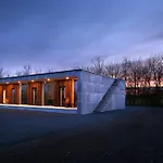 Vibe In Architectural Settings Arre
