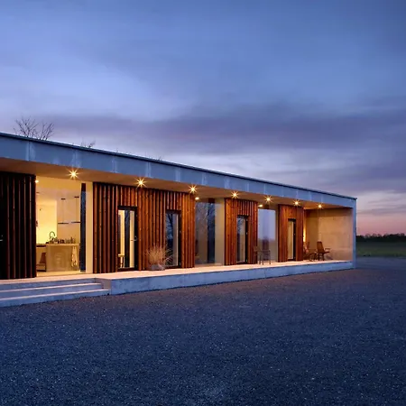 Holiday home Vibe In Architectural Settings