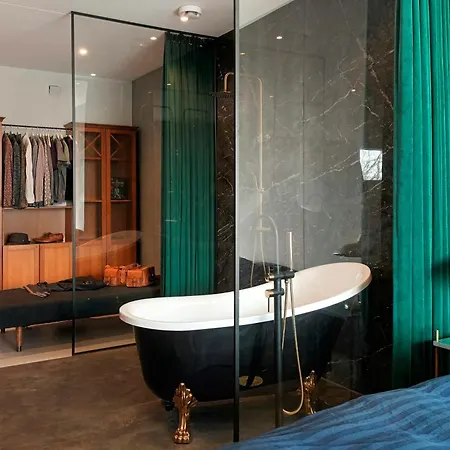 Vibe In Architectural Settings * Arre