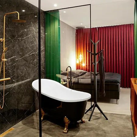 Vibe In Architectural Settings * Arre