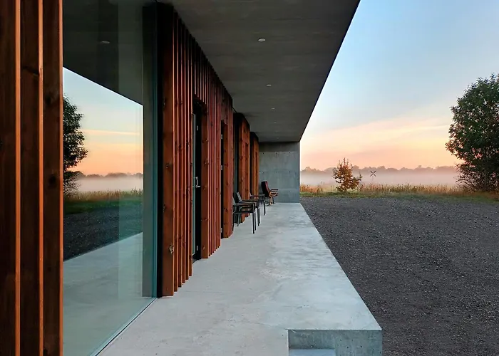 Vibe In Architectural Settings * Arre