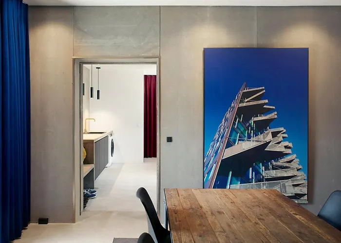 Vibe In Architectural Settings *