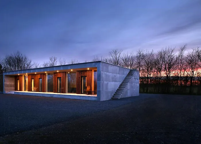 Vibe In Architectural Settings Arre